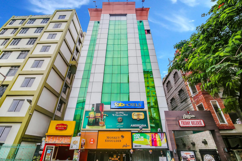 FabHotel Aayash - Nr City Center Metro Station