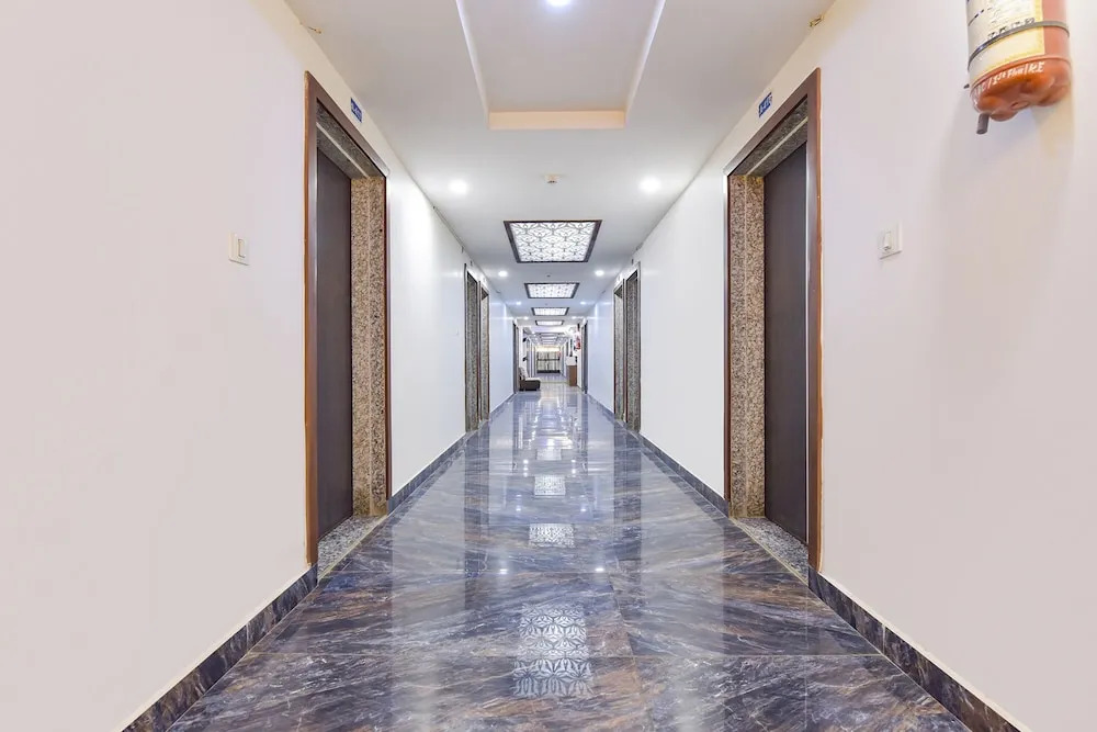 Fabhotel Maan Palace