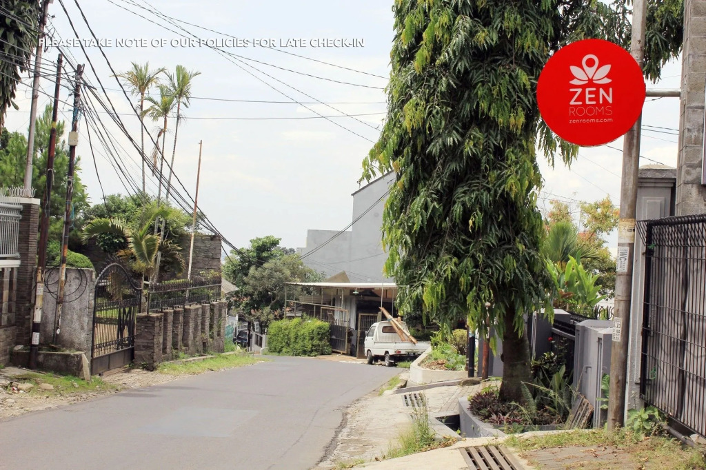 ZEN Rooms Cipedes Tengah Sukajadi