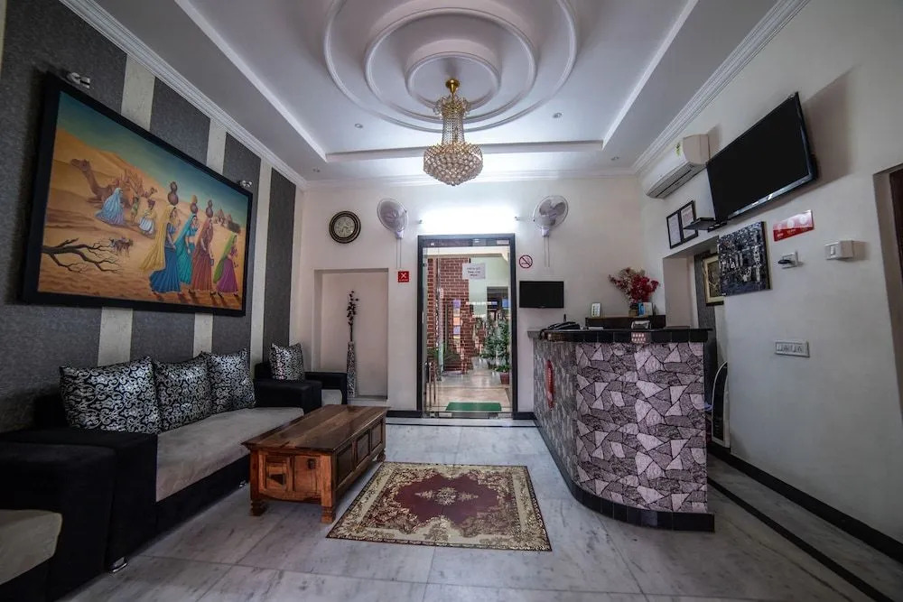 OYO 14817 Aditya's Velvet Heritage