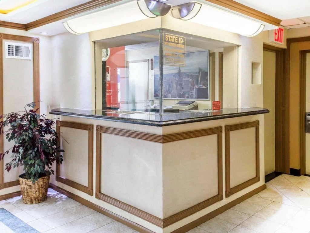 Econo Lodge South Ozone Park