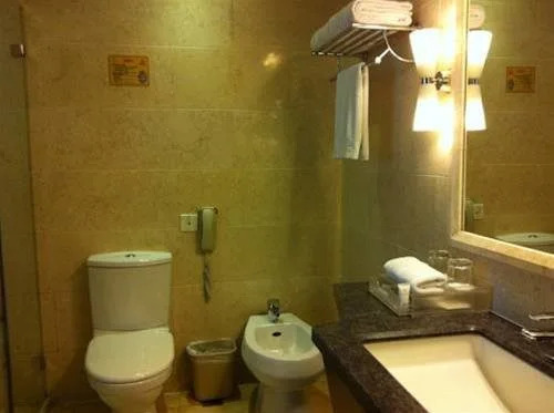 Heizee Hotel
