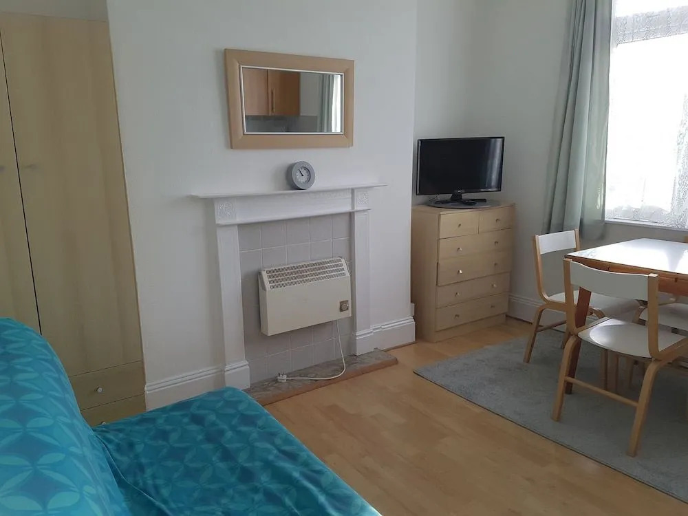 Coombe Lodge Holiday Flats