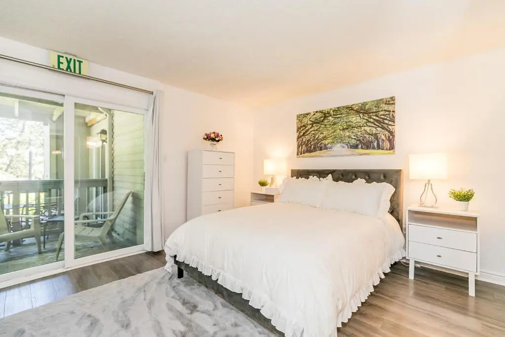 Slope-side Studio Bliss Ski-in Ski-out, Renovated At Blue, Hot Tub, Fast Wi-fi