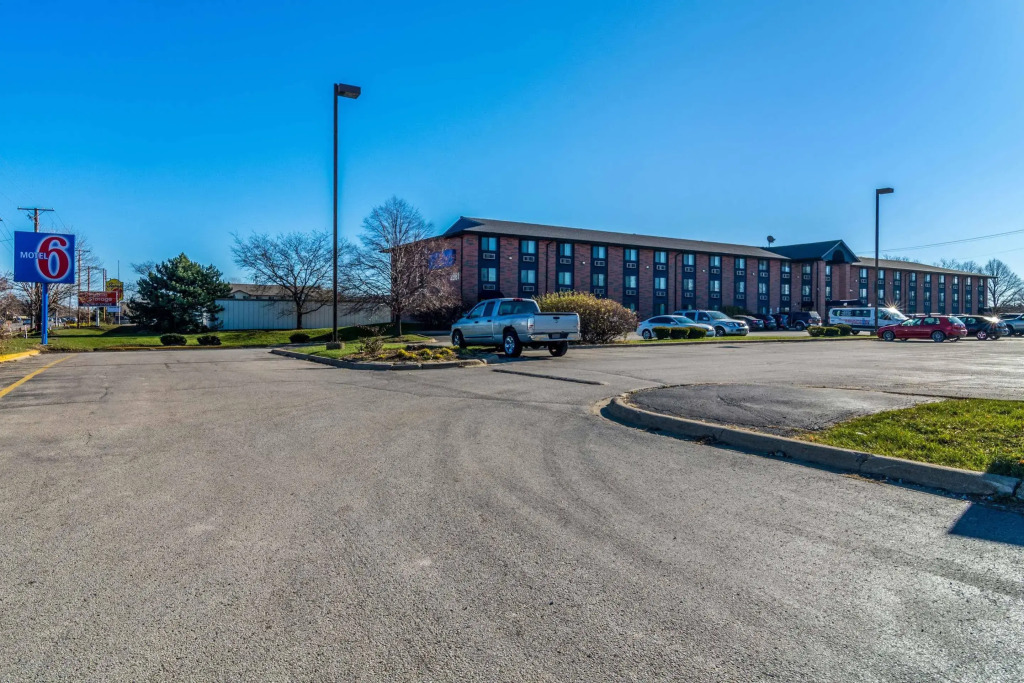 Motel 6-Elk Grove Village, IL - OHare