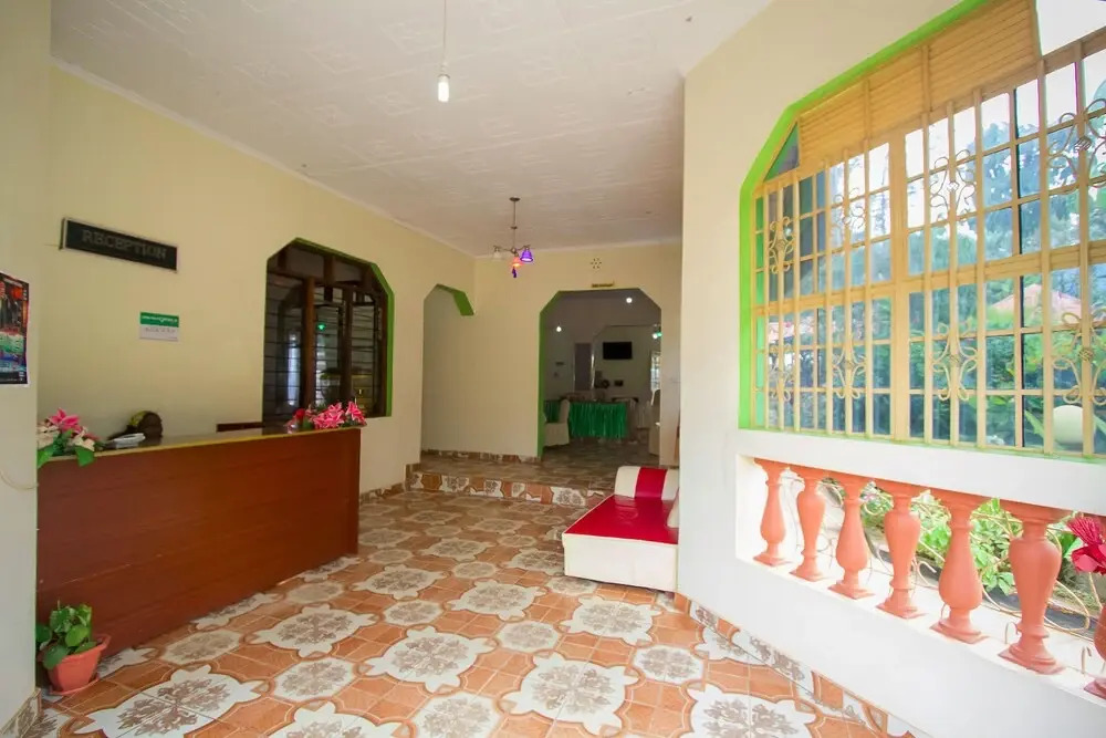 Intercounty Gardens Hotel