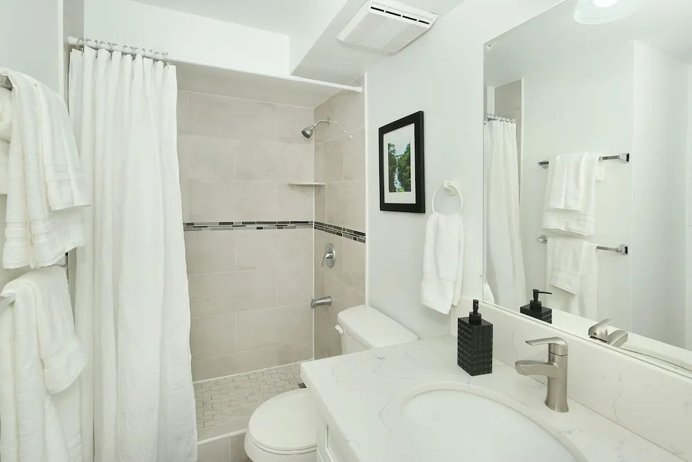 Oahu Tradewinds Plaza 601 Condo