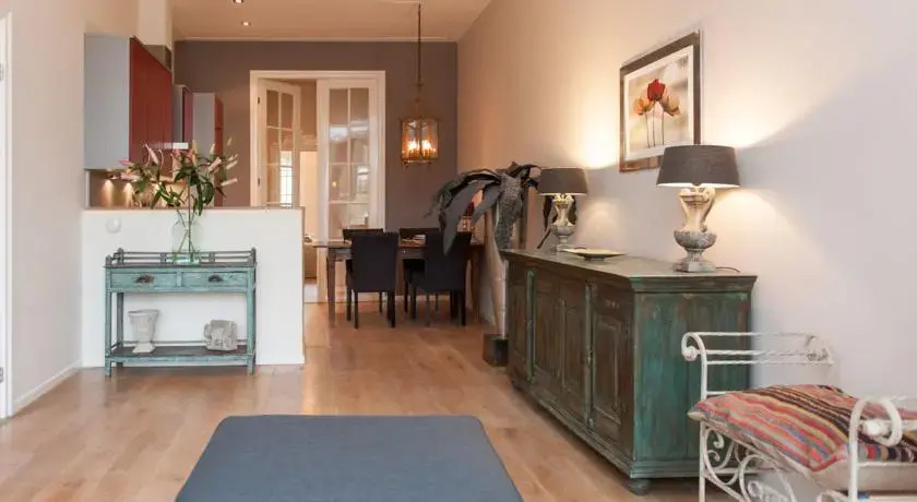 Cosy Canal View apartment