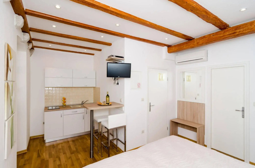 Apartments Raič