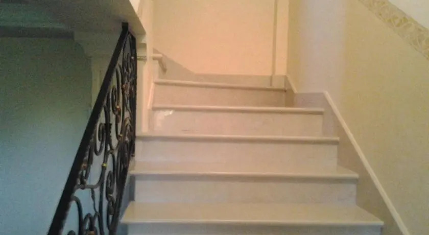 Bilocale Con Terrazzo
