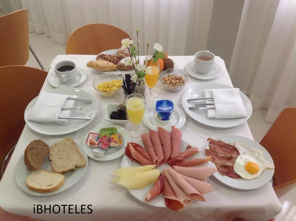 Hotel Santa Faz TRG