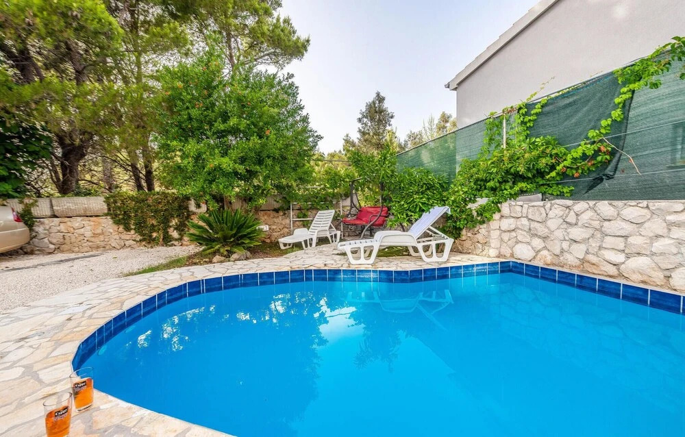 Beautiful Home in Vir With 4 Bedrooms, Wifi and Outdoor Swimming Pool