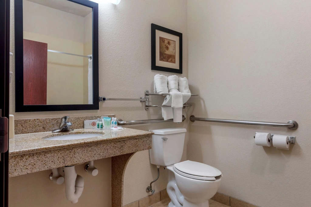 Comfort Inn & Suites Denison - Lake Texoma