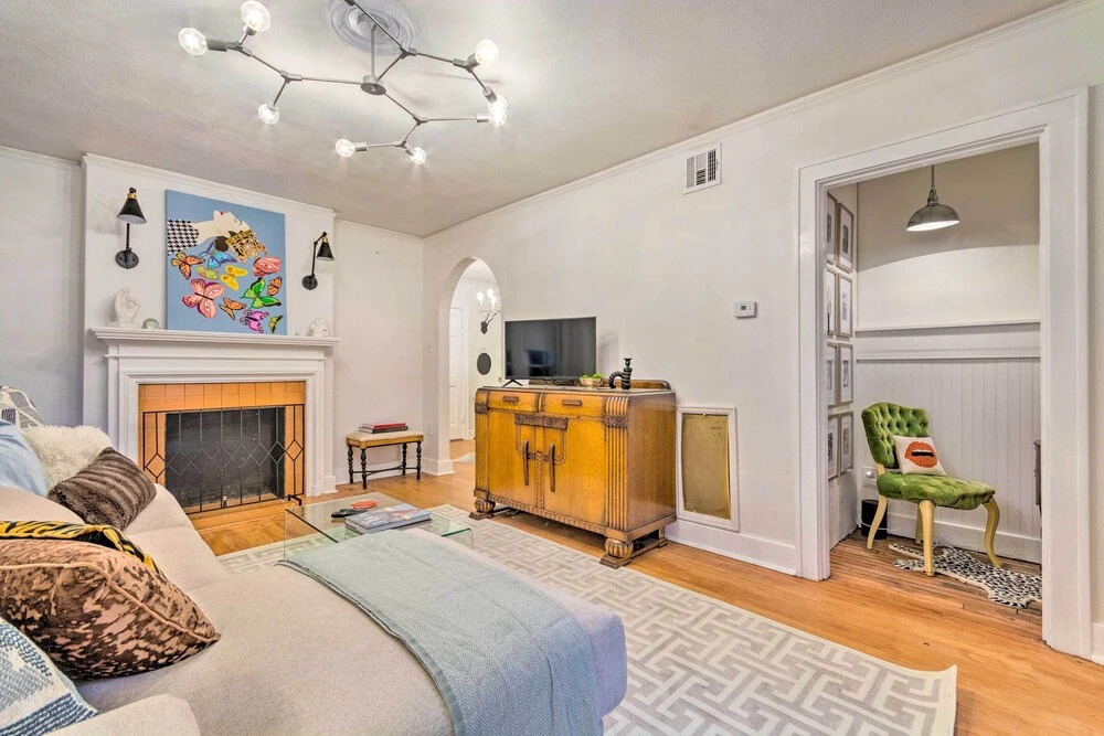 Charming Little Rock Condo: Walk to Downtown!