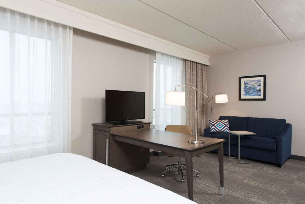 Hampton Inn & Suites Grand Rapids Downtown