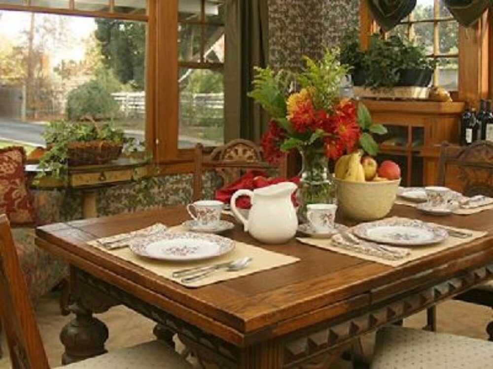 Pinot Noir Cottage