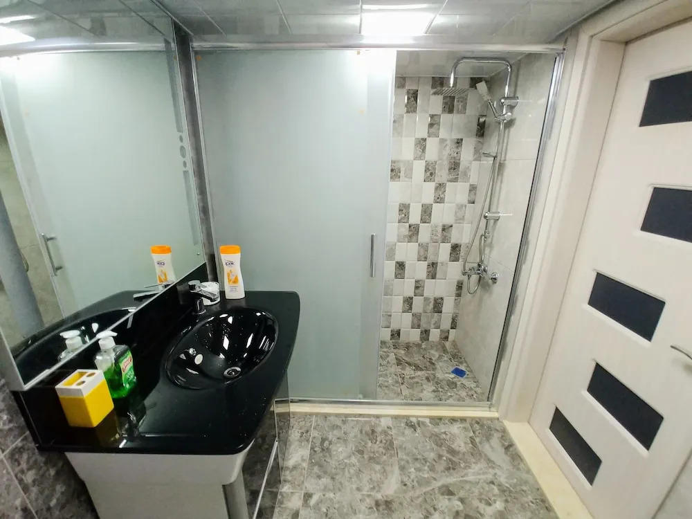 Deluxe Apartment with Sea and F1 view