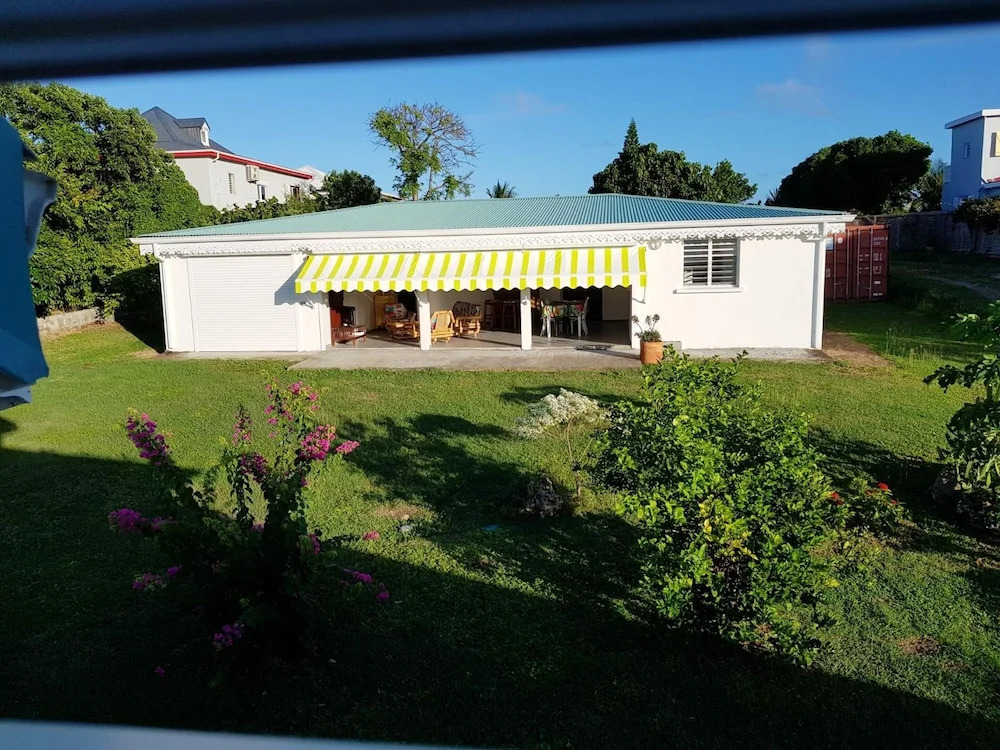 House With 3 Bedrooms in Le Moule, With Wonderful sea View, Furnished