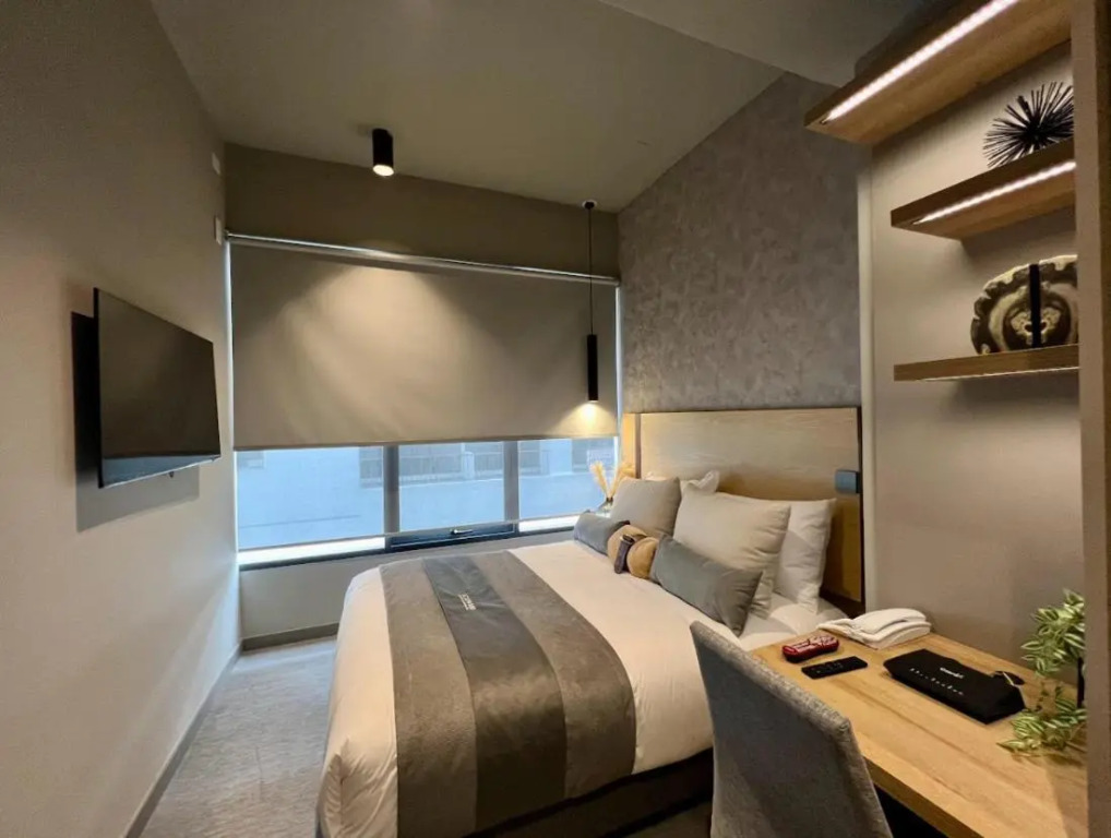 Icon 100 Luxury Apartasuites