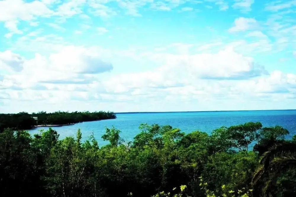 See Belize Sunrise Sea & Garden View 2-bed Studio w Pool & Overwater Deck, 1stfl