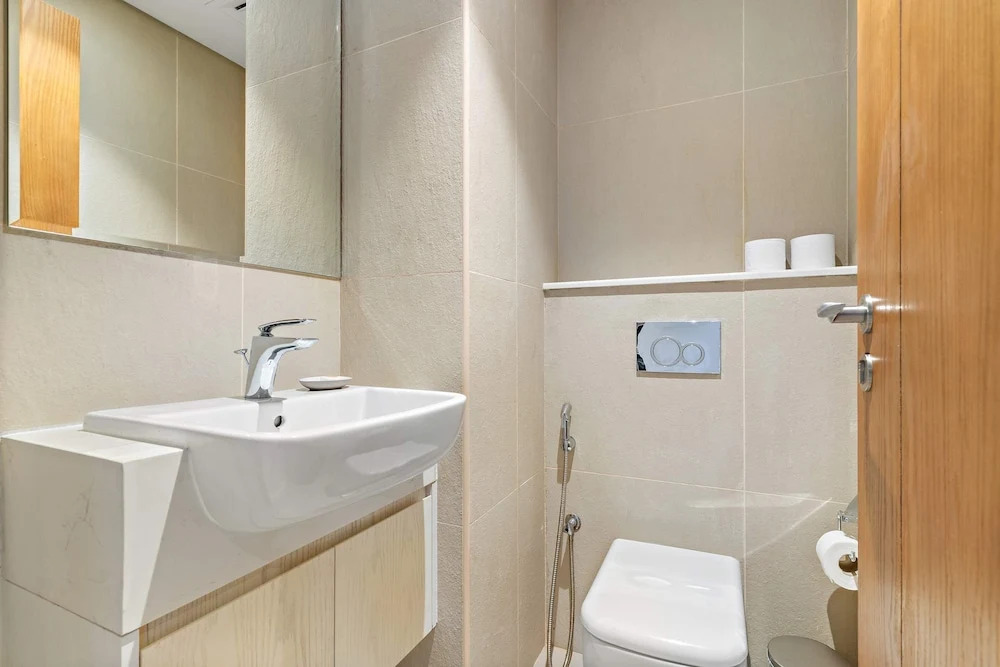 Silkhaus Exclusive 1BR Stay at Julphar Tower