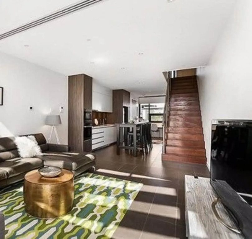 Melbourne Holiday Apartments South Wharf