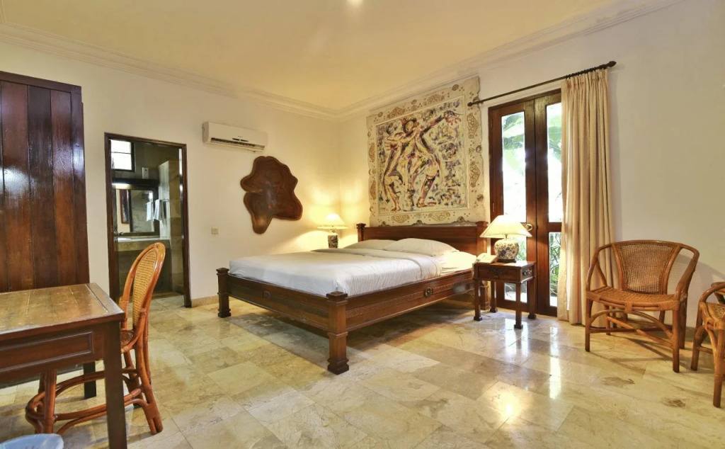 Sari Bunga Hotel - Legian, walking distance to Legian Beach