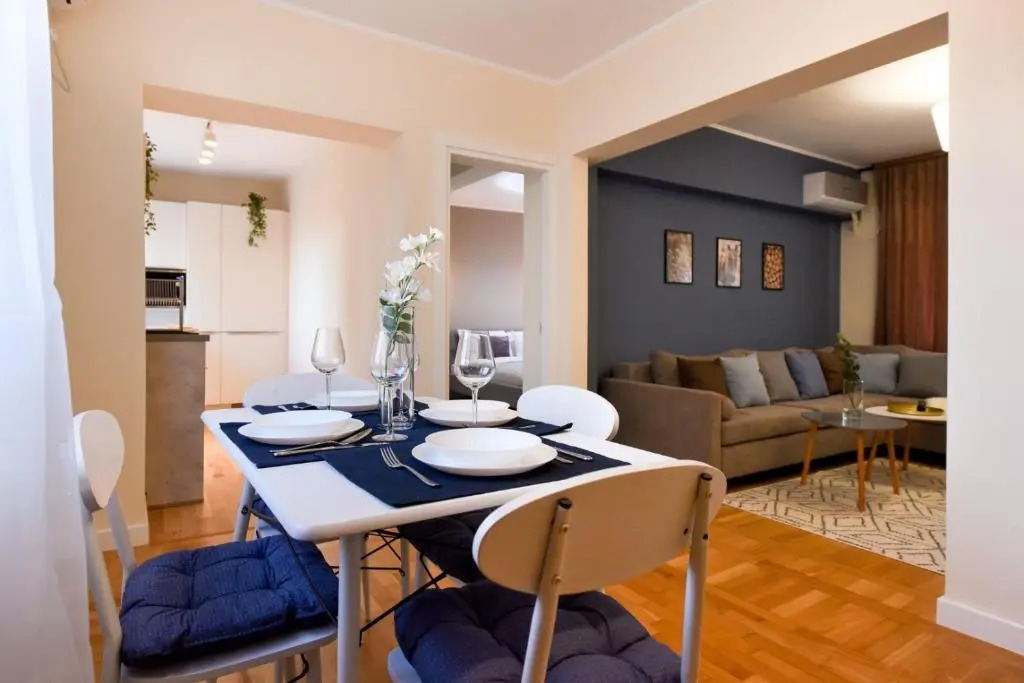 THE DREAM Apartment - Near Radisson Hotel