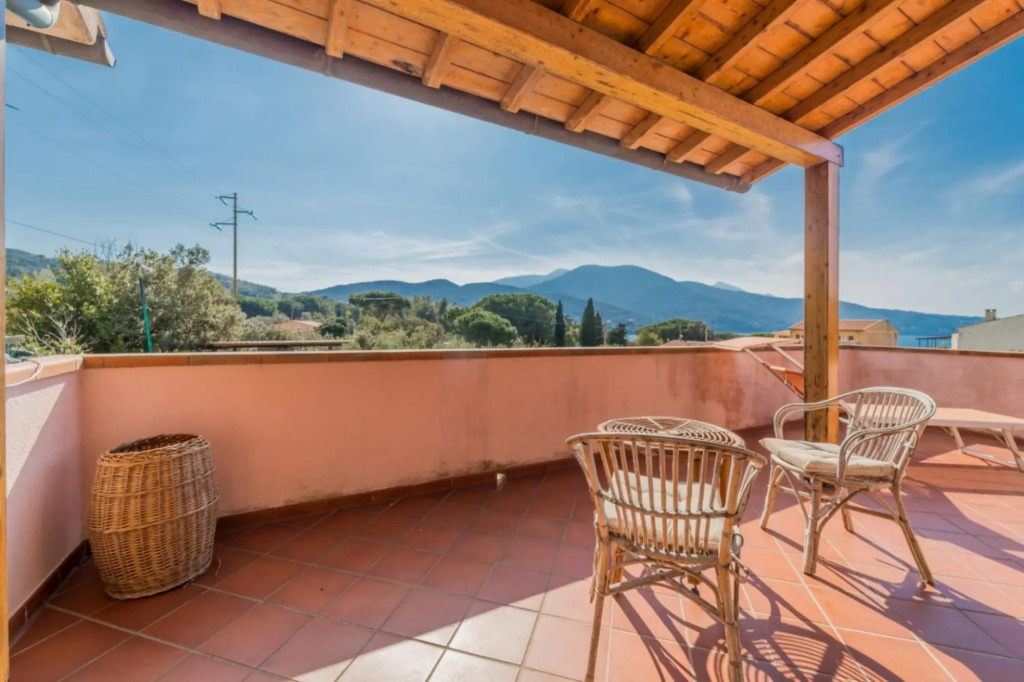Villino Campo all'Aia immersed in the greenery just a few minutes from the cove of golden sand-VILLINO CAMPO ALL'AIA