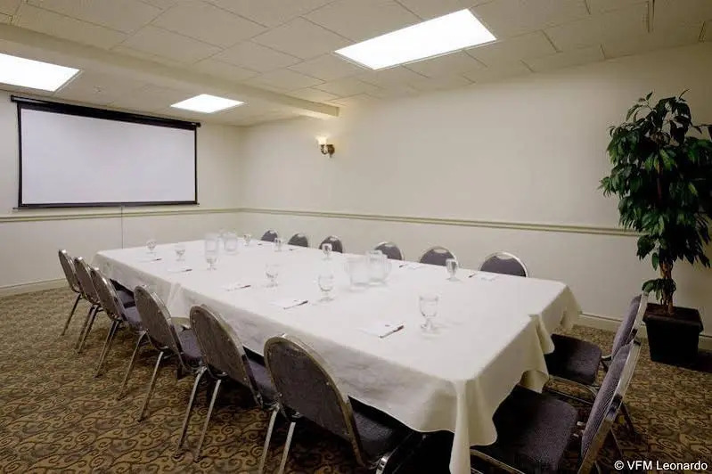 Clarion Inn And Conference Centre