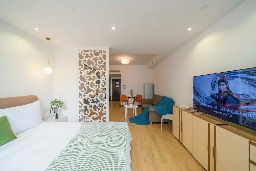 Tyms Xujiahui Stylish 1BR APT