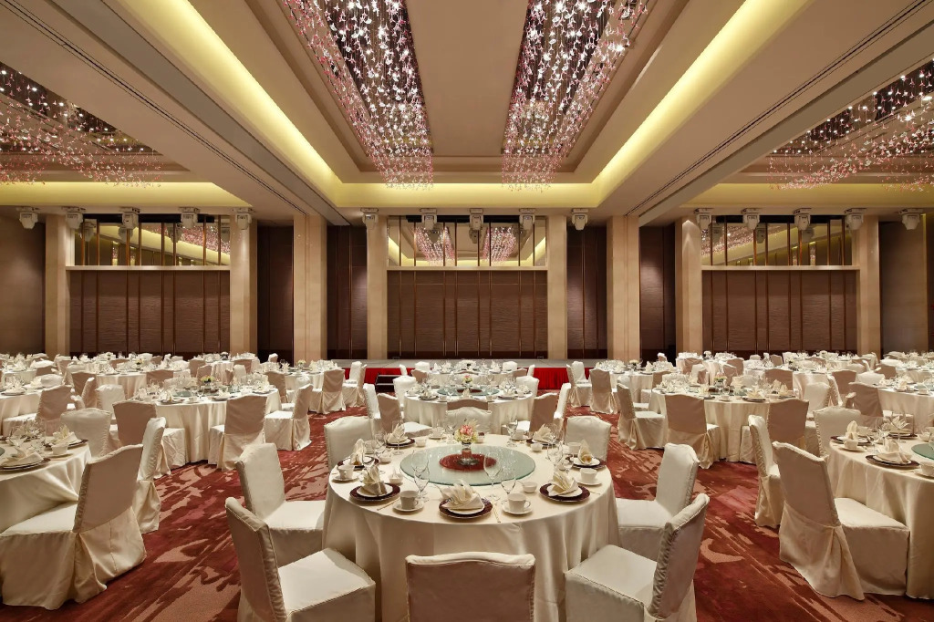 Отель Sheraton Guangzhou