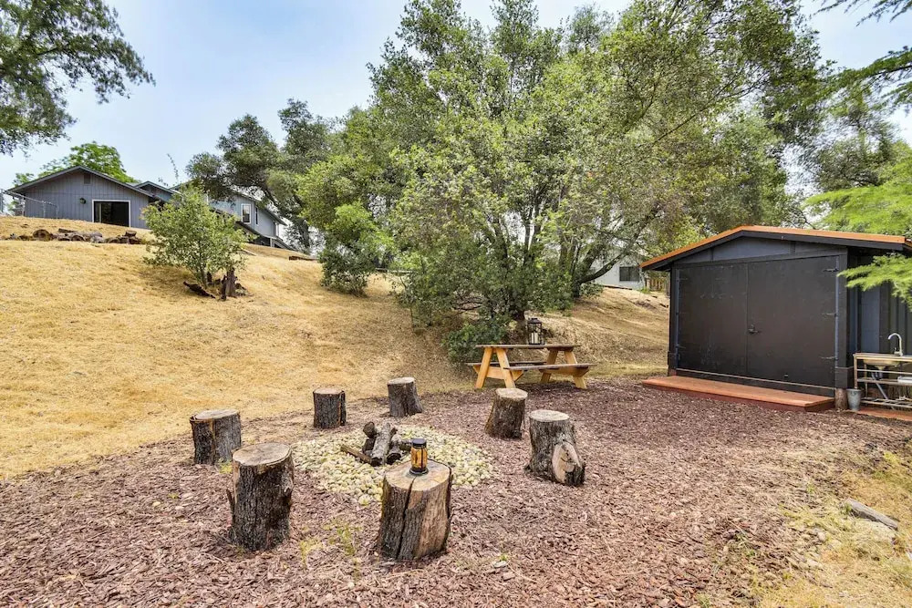 Yosemite Wellbeing Retreat on 5 Acres w/ Mtn Views