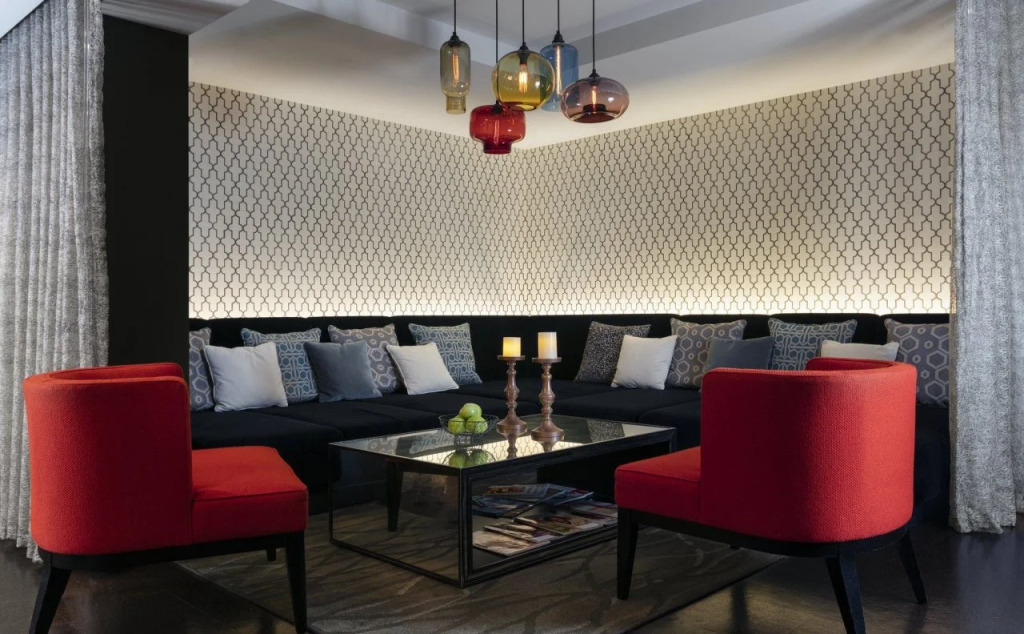 The Lofton Hotel Minneapolis, Tapestry Collection by Hilton