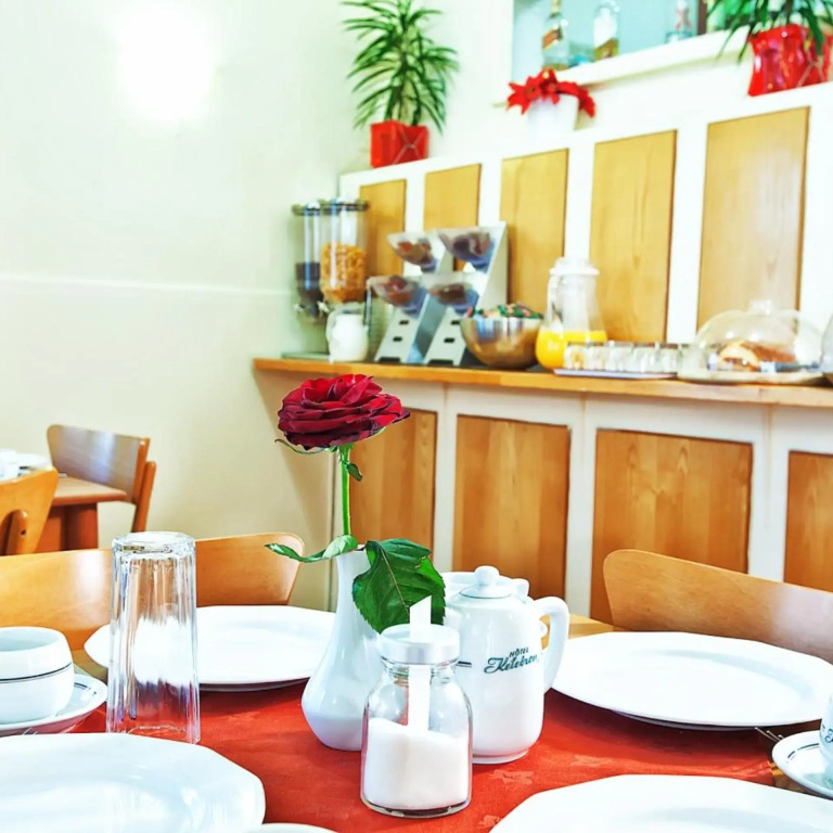 Keletron Hotel - Bike friendly hotel