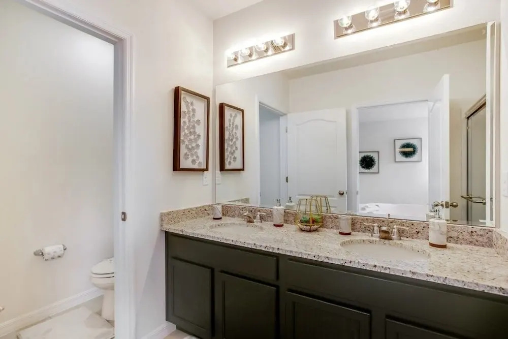 6070BOA Luxury 6 Bedroom 5.Bath Home With Spa 6 Villa by RedAwning