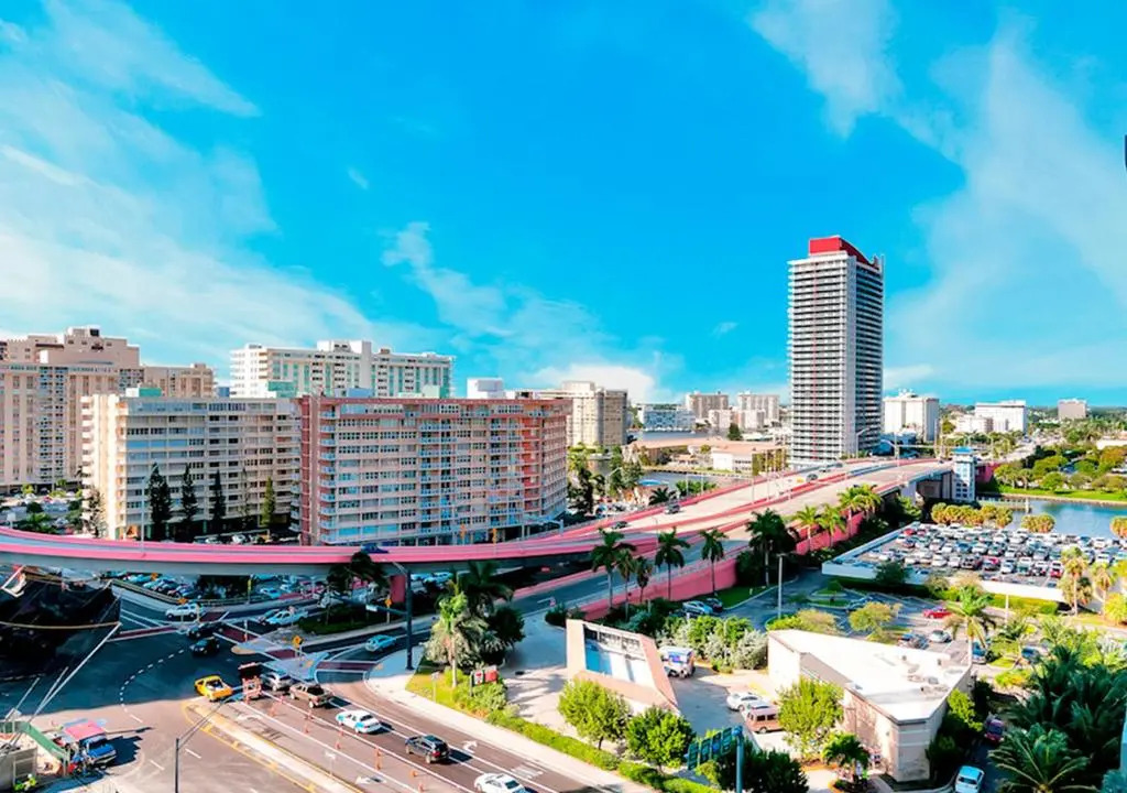 Hallandale 11D