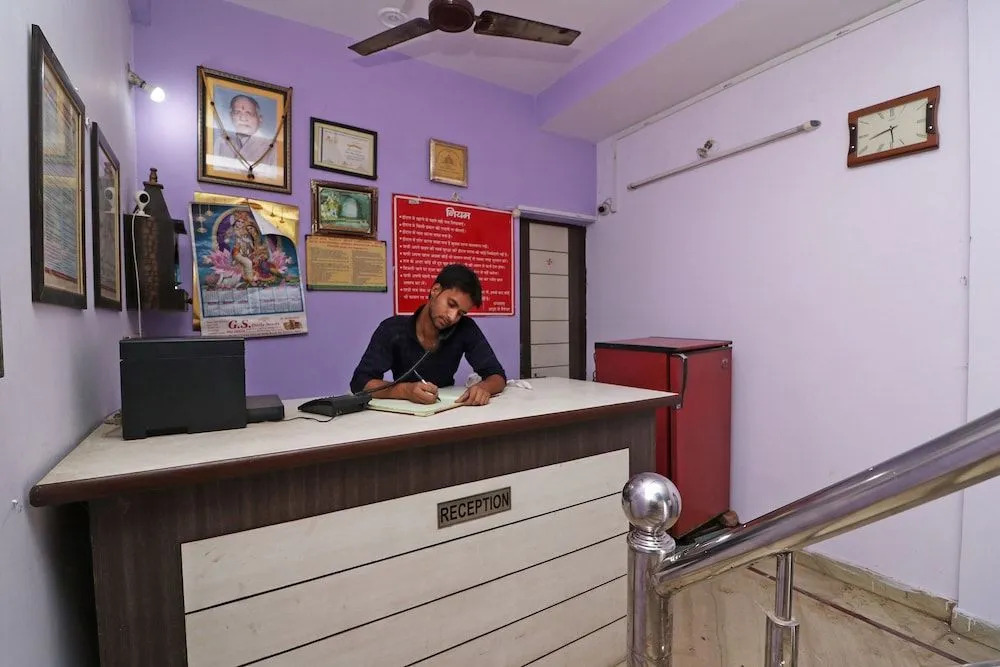 OYO 33431 Hotel Ekta Residency