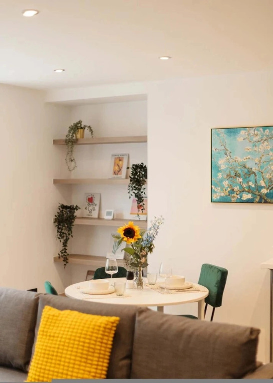 Central Leeds 1-bed Apartment Near Train Station
