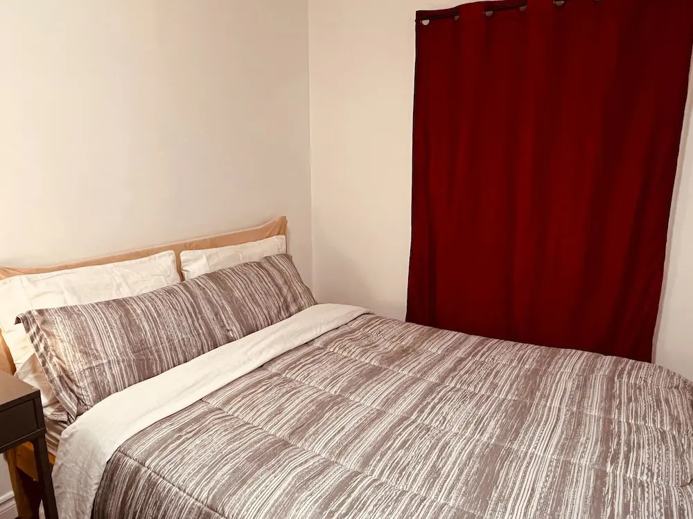 E.S.I Furnished Suites On Bay