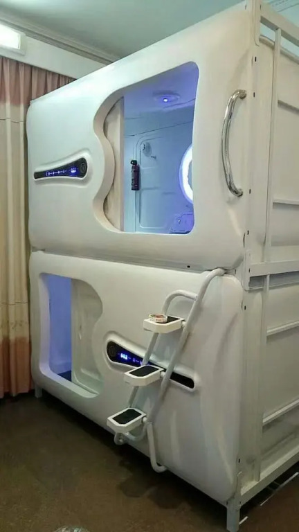 Full Cabin Hostel