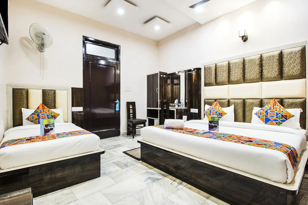 FabHotel Sant Homestay Golden Temple