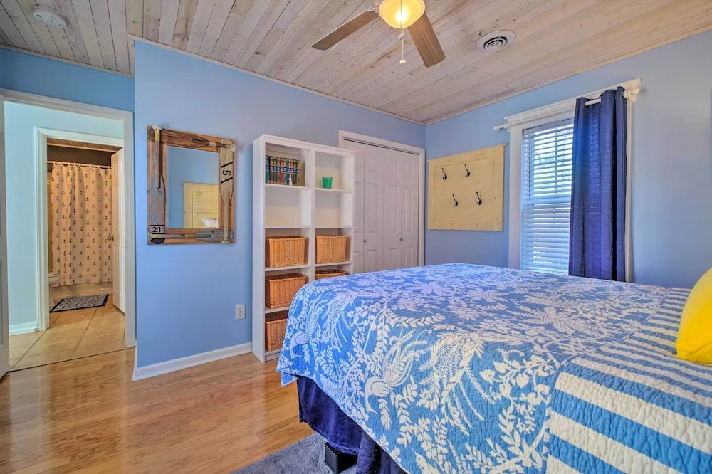 Peaceful Wilmington Home Near Beach & Downtown!