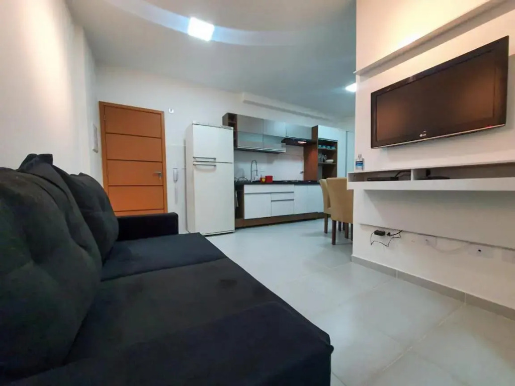Apartamento novo , poucos metros da praia