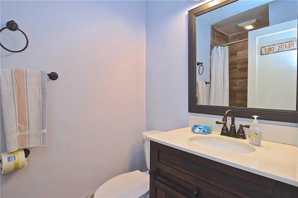 Siesta Shores B13 - Three Bedroom Condo