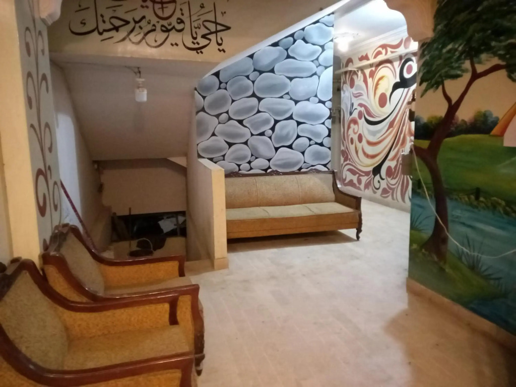 Entire Furnished Two bedrooms Apartment Ground Floor with kitchen
