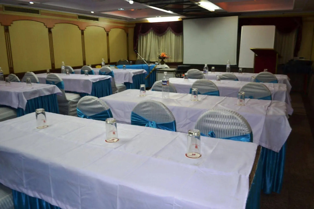 Chandra Inn