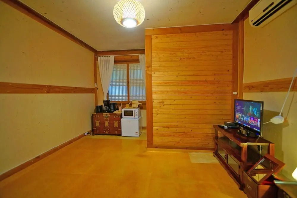 Hanok goeul
