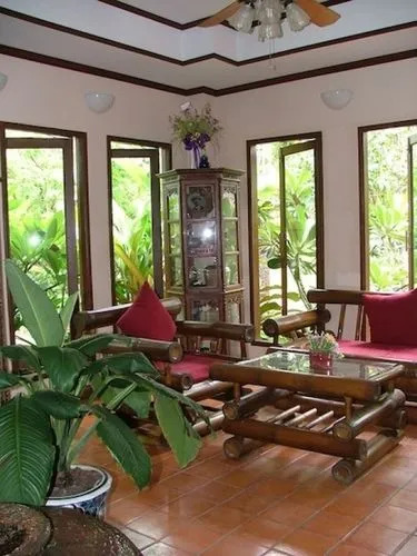Nontnatee Homestay