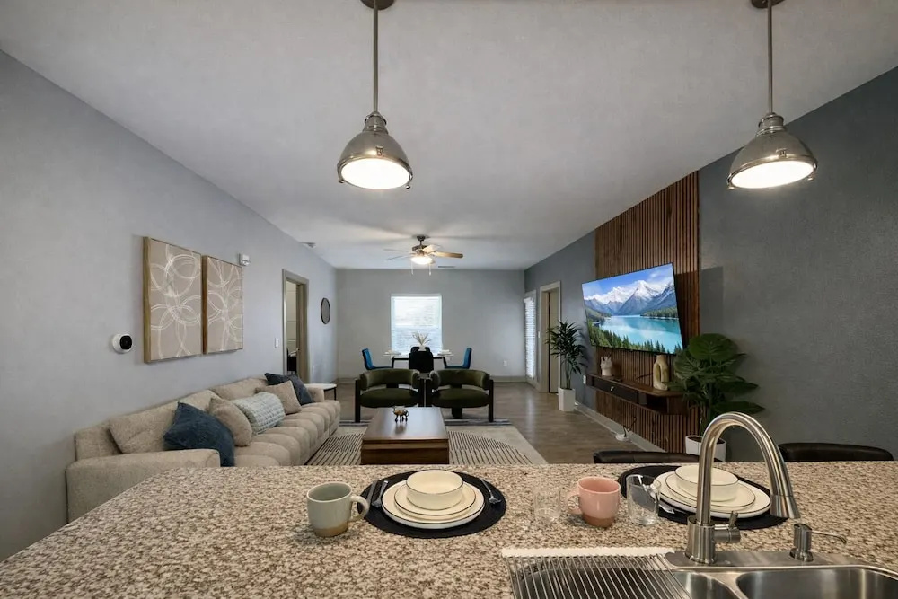 Vue by Stylish Stays